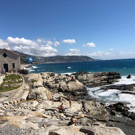 Appartamento Arte E Mare Bordighera Luaran gambar